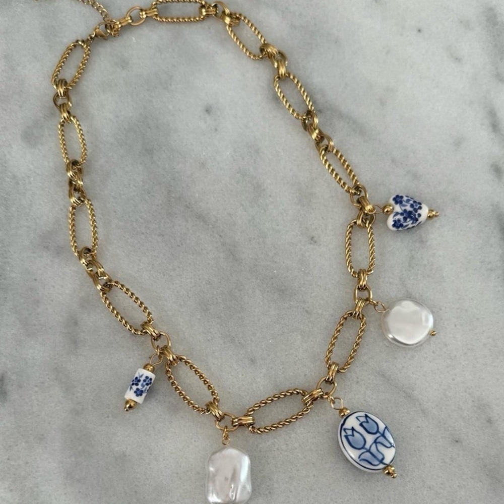 Gold Chain Pink Blue White Pendant Pearl Charm Necklace
Brand New - Picture 5 of 6